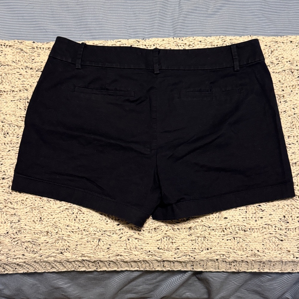 Ann Taylor City Short - Picture 5 of 5